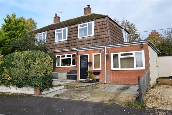 Bourne View, Allington, SP4 0AA