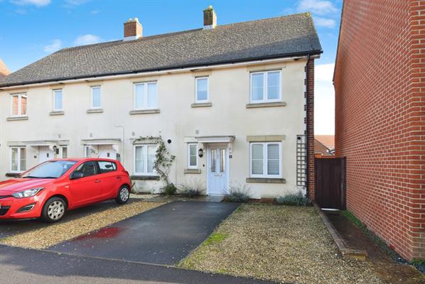Nevill Close, Amesbury, SP4 7XW