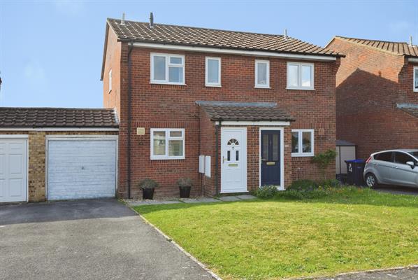 Robbins Ridge, Amesbury, SP4 7RF
