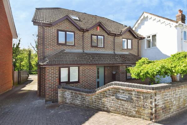 Salisbury Road, Shrewton, SP3 4EQ