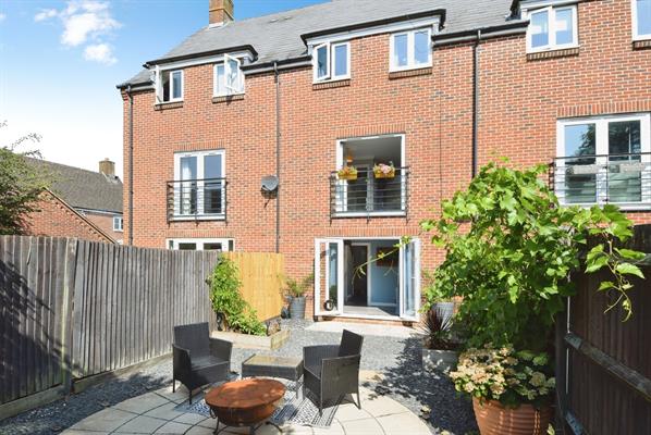 Kilford Close, Amesbury, SP4 7XS