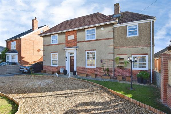 Bulford Road, Durrington, SP4 8EX