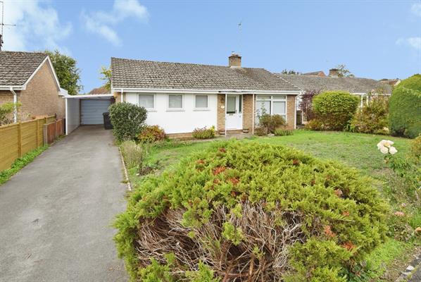 Downs View Close, Haxton, Salisbury SP4 9PS